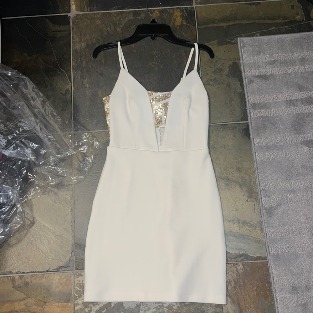 Size S cream and gold dress